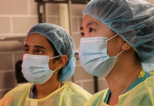 jaya and phoebe two doctors in the or