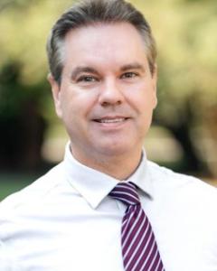 Headshot of Lee Michals, MD