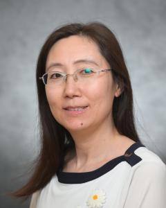Ya'nan Li photo - depicts woman with long, dark hair and glasses