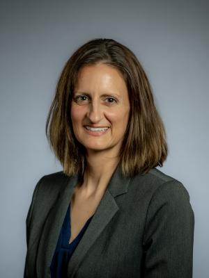 Dr. Erin Peacock headshot