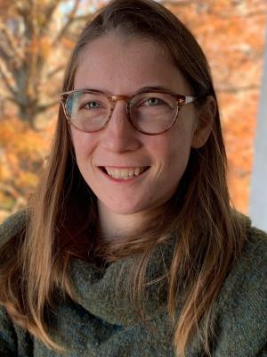 Laura Perry Headshot