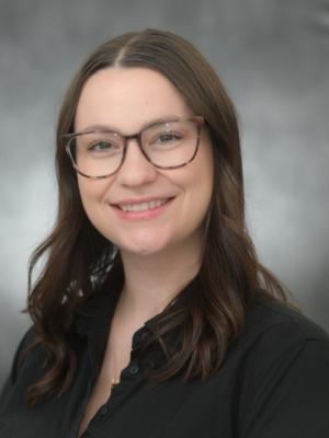 Elise Aziz headshot