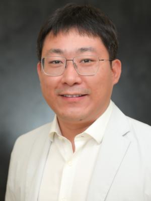 Headshot-Zhen Huang