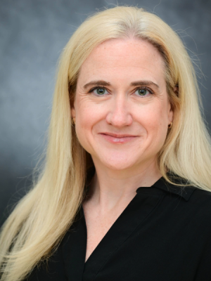 Tara Desko headshot